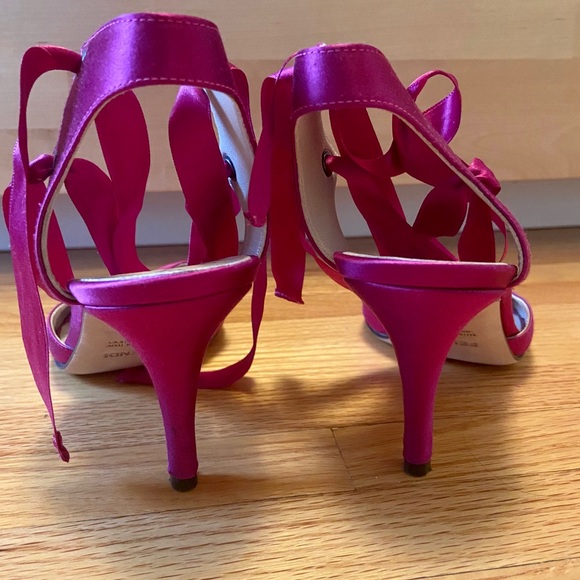 Fendi sandals worn once - Picture 3 of 6